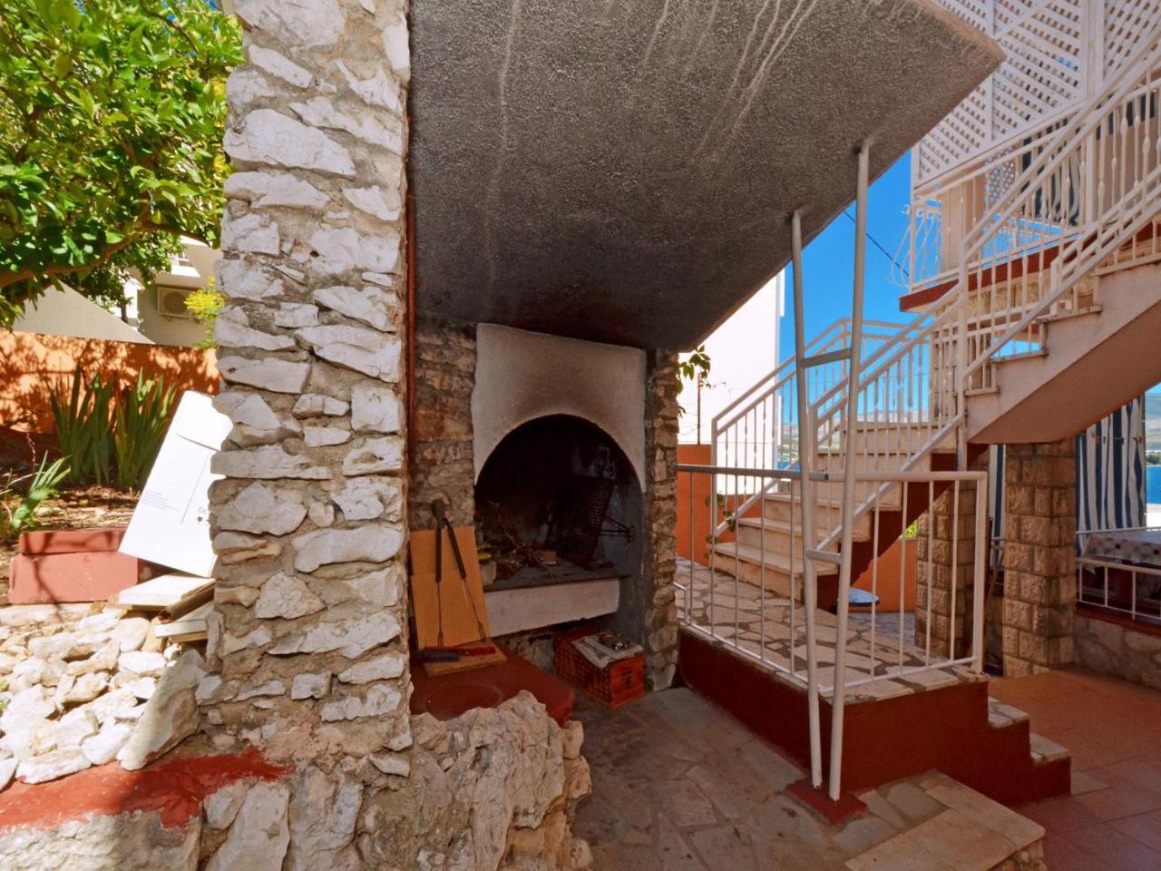 Apartments Josipa Trogir Exteriör bild