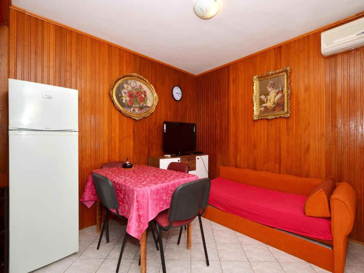 Apartments Josipa Trogir Rum bild